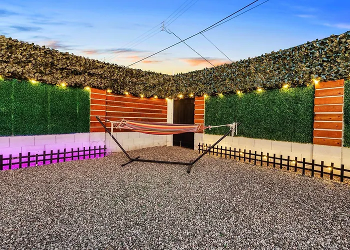 Phoenix Retreat - 2 Bedroom Home With King-Size Bed - 3 Smart Tvs - 10 Min From Airp - Unit A