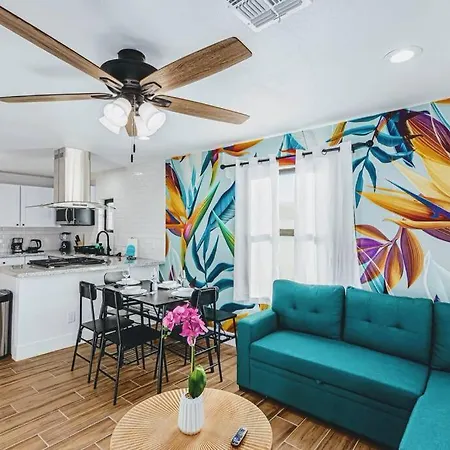 Phoenix Retreat - 2 Bedroom Home With King-Size Bed - 3 Smart Tvs - 10 Min From Airp - Unit A Esterno foto